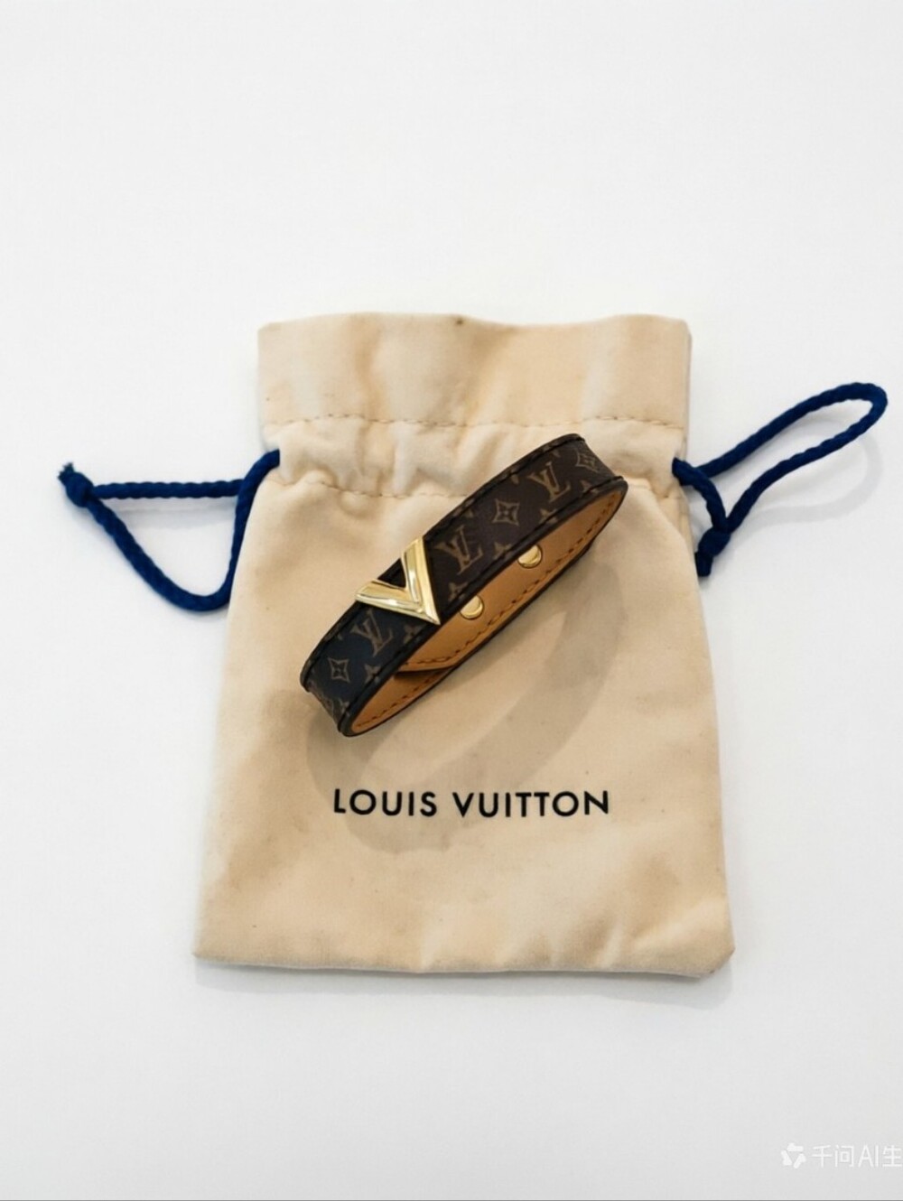 Louis Vuitton Monogram Essential V Bracelet